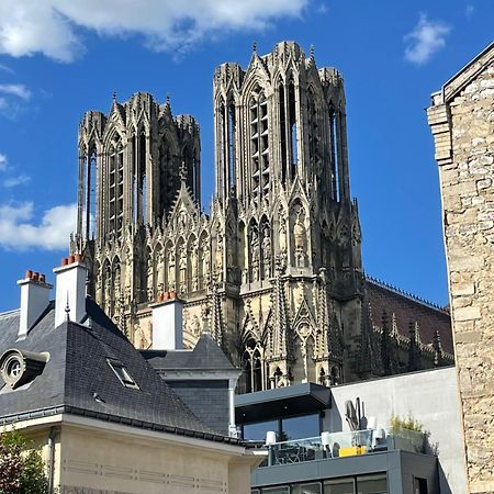 Appartement Duplex Hammam Au Pied De La Cathedrale Avec Vue à Reims Extérieur photo