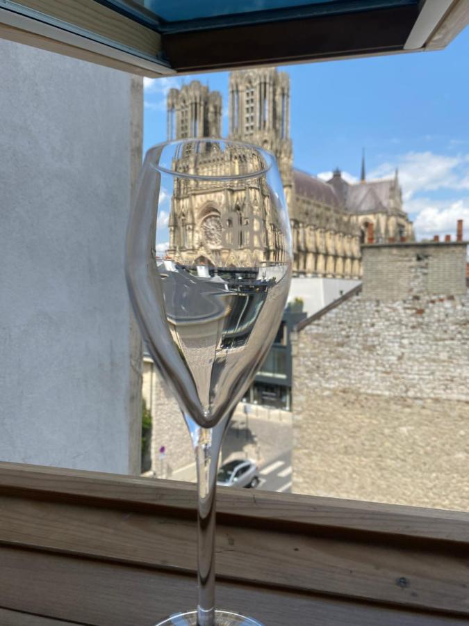 Appartement Duplex Hammam Au Pied De La Cathedrale Avec Vue à Reims Extérieur photo